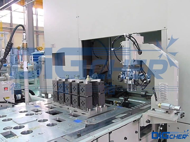 通過式去(qù)毛刺(cì)加工線工件傳動