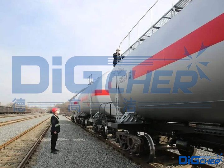 鐵(tiě)路槽罐車