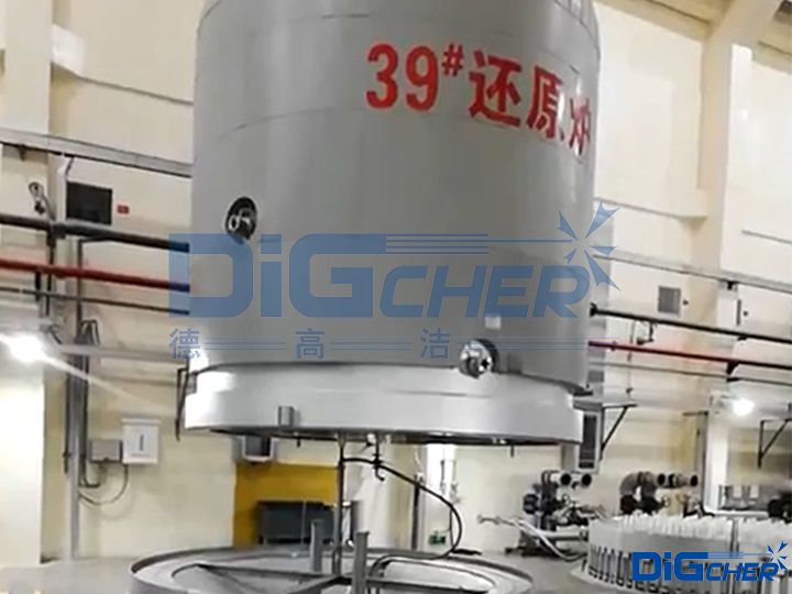 德高潔第五代高壓水自動化多晶矽還（hái）原爐鍾罩清洗係統