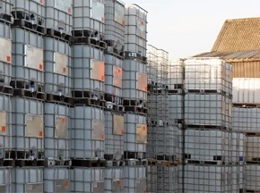 德（dé）高（gāo）潔IBC噸桶自動清洗係統：打造（zào）一站式清洗（xǐ）平（píng）台