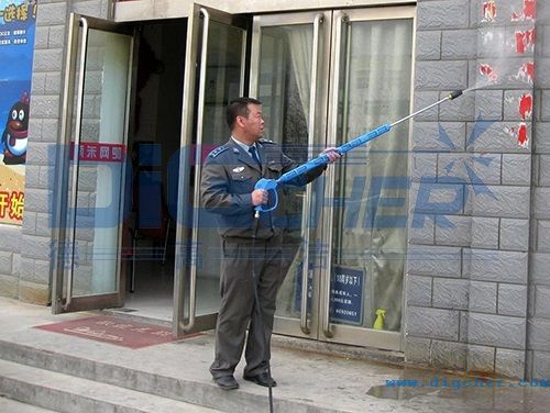 城市小廣告（gào）清洗