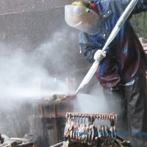 鑄件清砂機-鑄件清砂(shā)設備-高壓水射流鑄件清砂機(jī)