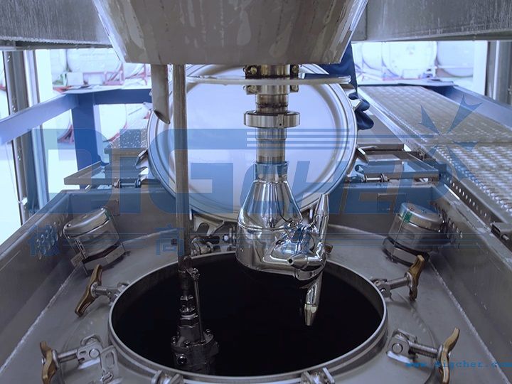 高壓清洗（xǐ）機清（qīng）洗油罐