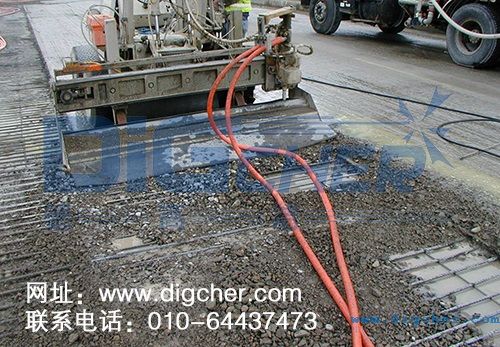 高壓(yā)水(shuǐ)混凝(níng)土路麵破(pò)碎