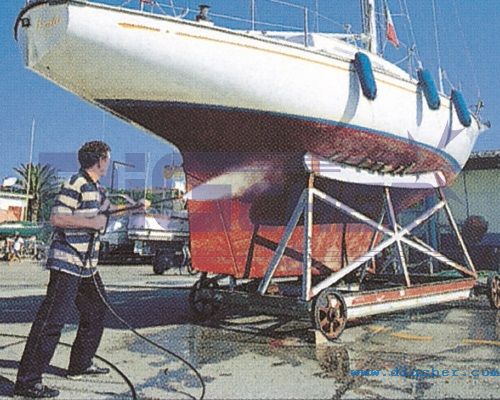 船體（tǐ）清（qīng）洗