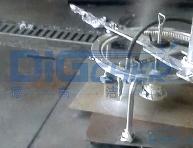 水下養(yǎng)殖網箱清洗技術