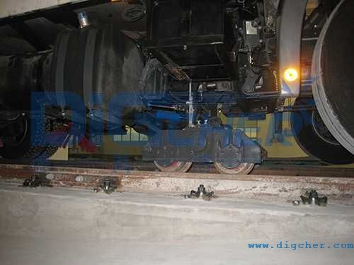 德（dé）高潔公鐵兩用軌道清潔清掃車底（dǐ）盤