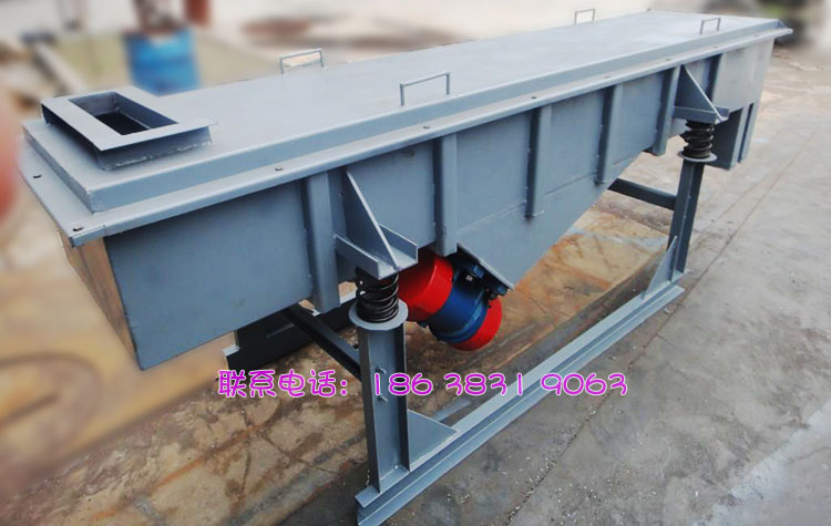 直（zhí）線振動篩入料口應加裝分離器