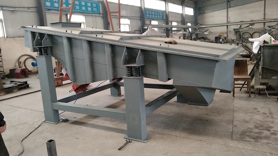 再生顆粒分大小使用直線振動篩效果好（hǎo）